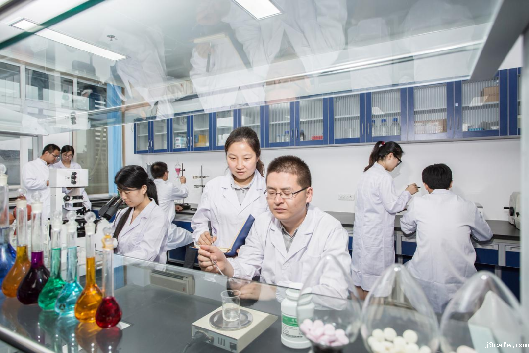 巨子生物12 巨子生物12.png